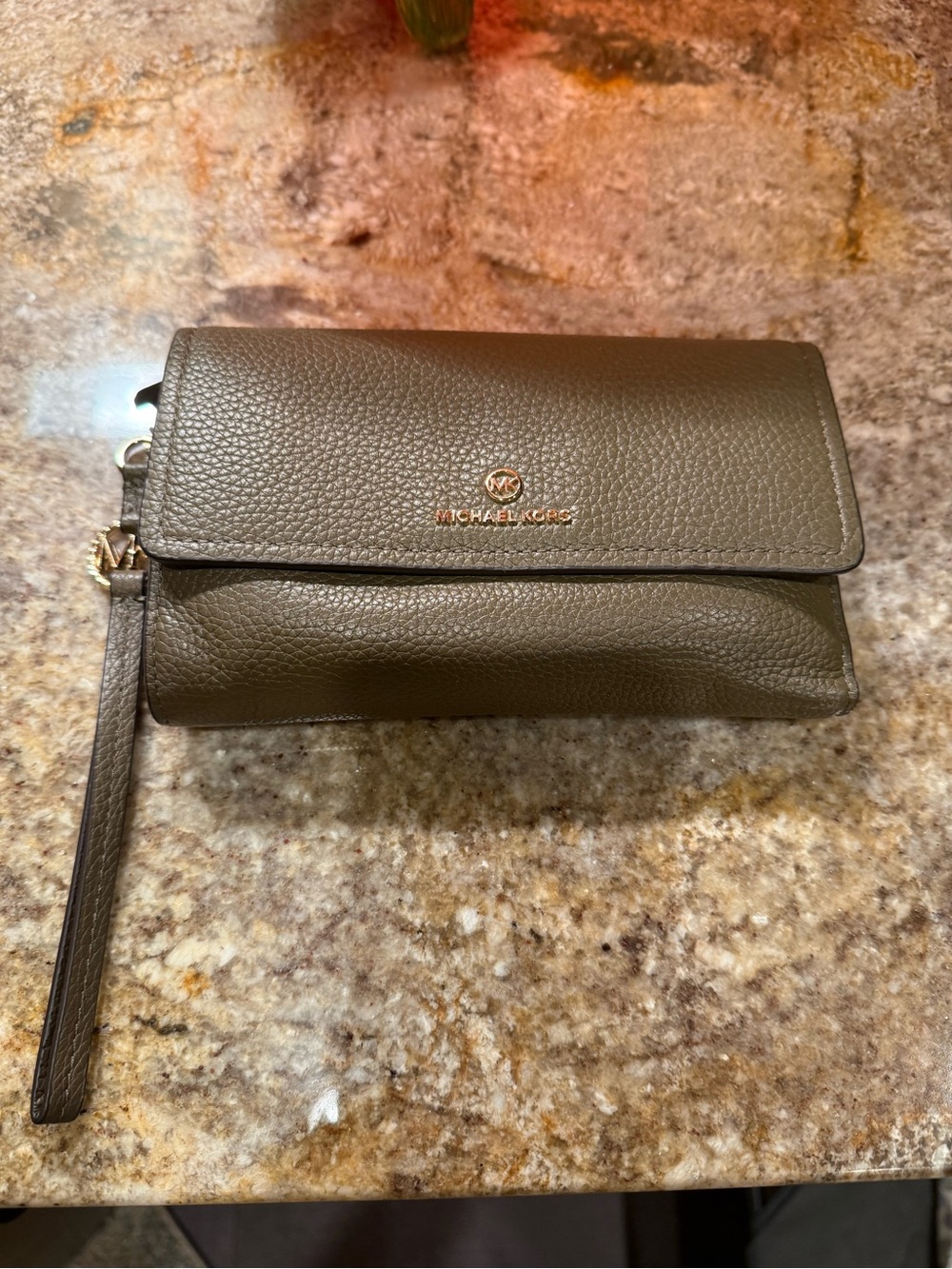Michael Kors Jet Set Charm Olive Pebbled Leather Wristlet with Gold Hardware